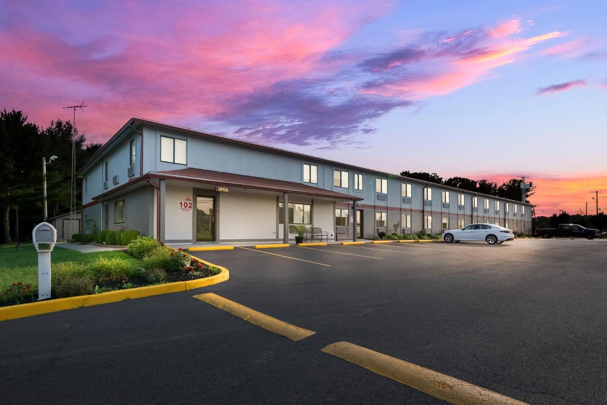 Red Roof Inn & Suites Vineland - Buena Exterior foto